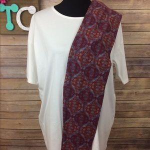 LuLaRoe Tall and Curvy Leggings